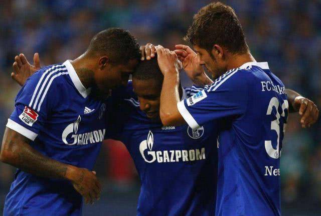  莱比锡RB锋线全面开花，五球横扫副班长沙尔克  